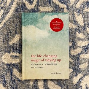The life-changing magic of tidying up by Marie Kondo